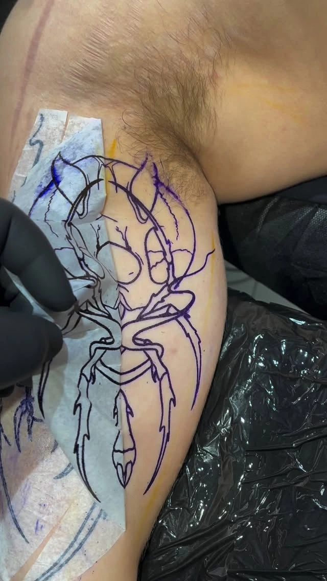 Stencil of spider/skull piece