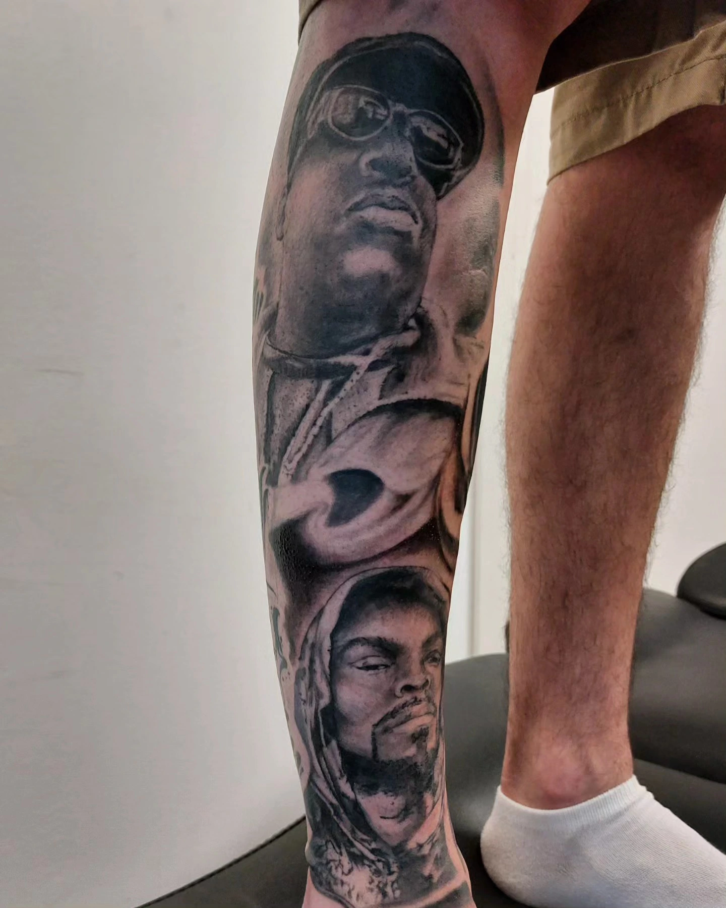 Hip-hop portrait calf sleeve (Biggie/Snoop style)