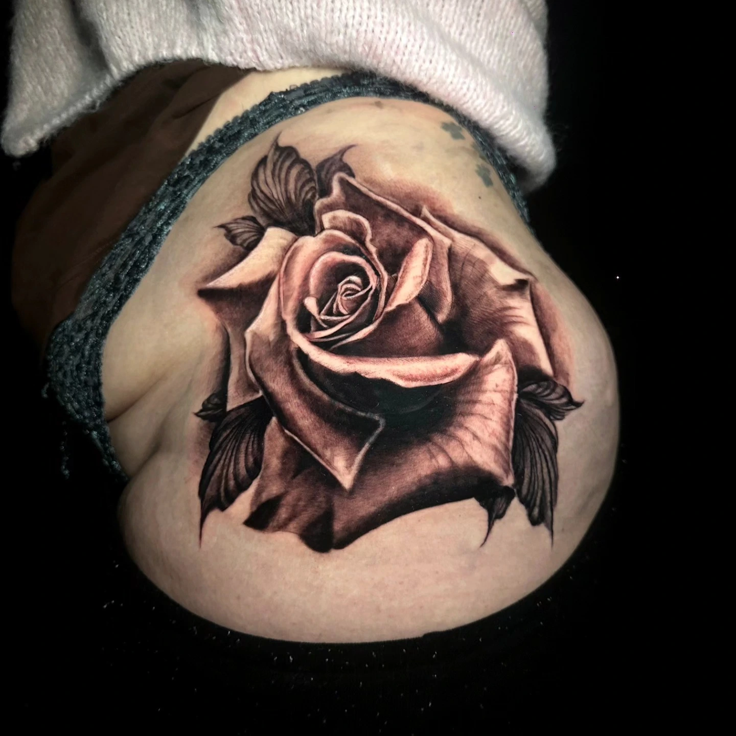 Photoreal rose hip/glute piece