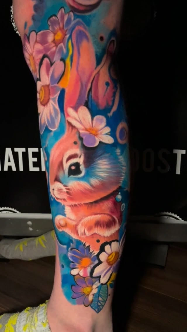 Color realism rabbit / squirrel with pink-purple flowers (lower half of leg sleeve in DS8CdUJiMMS)