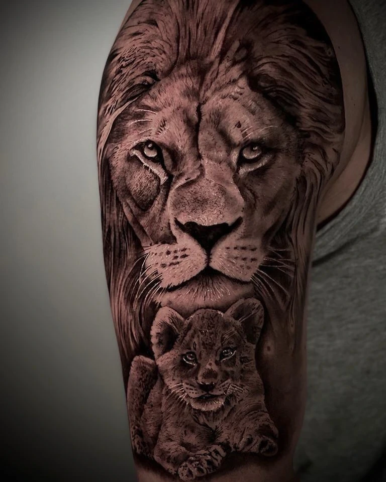 lion with cub portrait