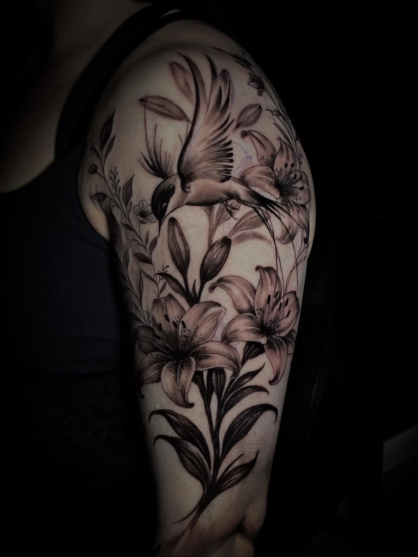 lily flowers + sparrow/swallow B&G floral illustration sleeve